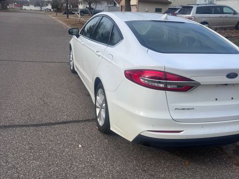 Used 2020 Ford Fusion SE image 5