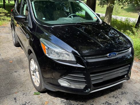 Used 2013 Ford Escape SE FWD image 1
