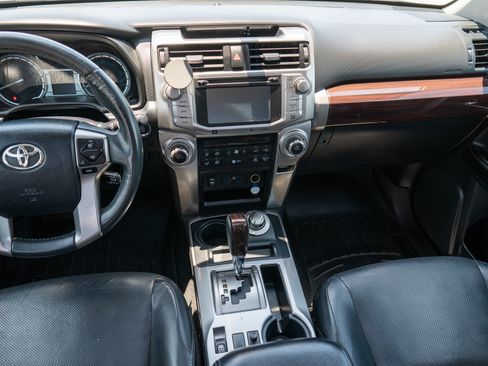 Used 2015 Toyota 4Runner Limited image 18