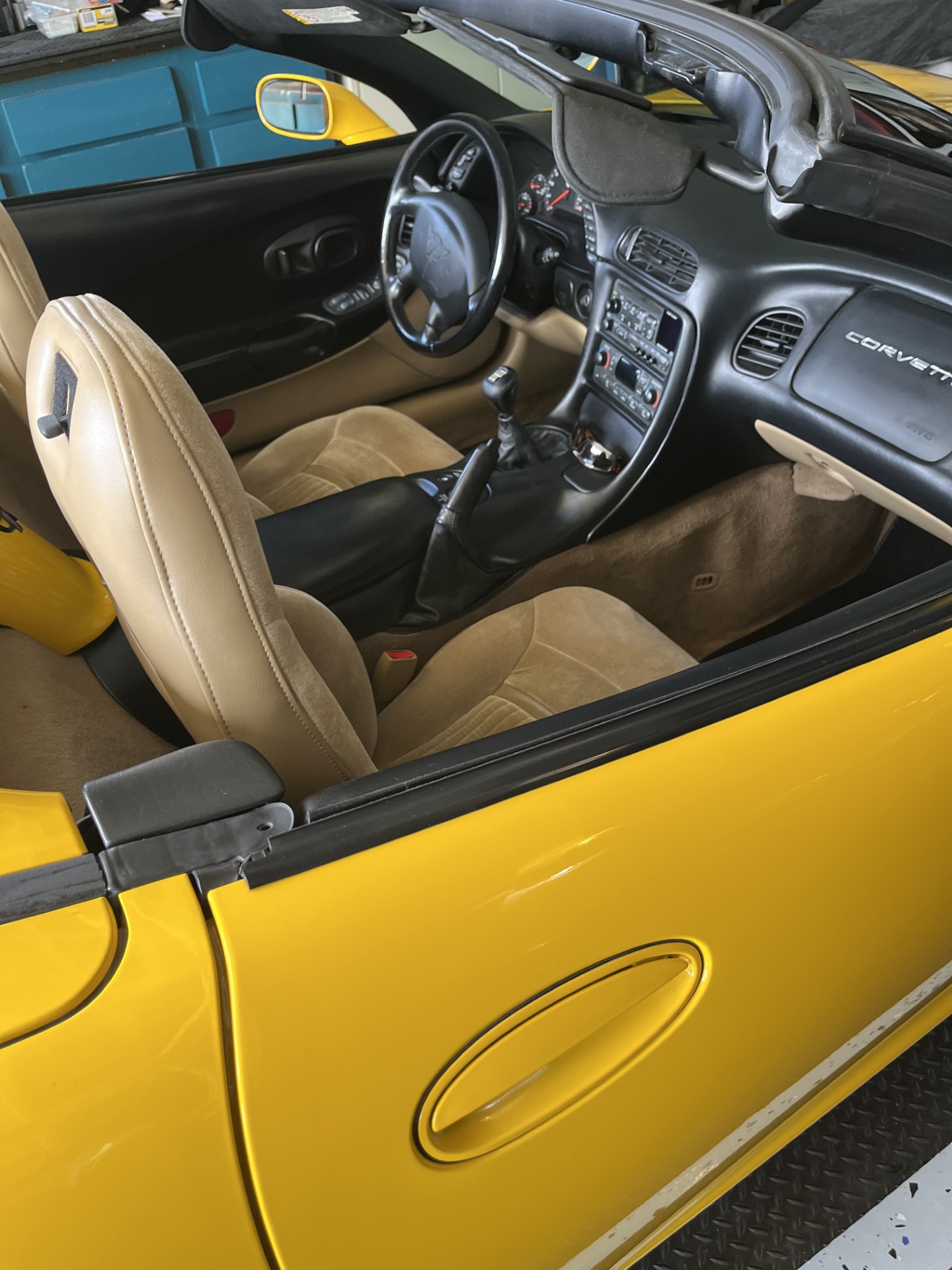 Used 2001 Chevrolet Corvette Convertible w/ Preferred Equipment Group2 RWD image 1