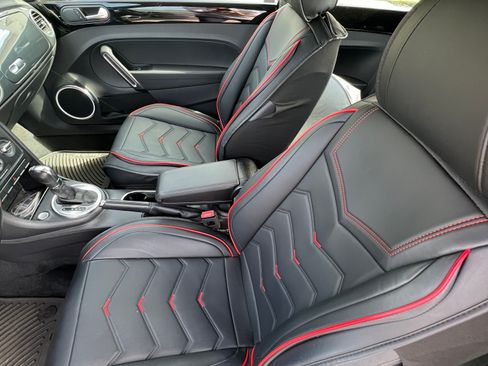 Used 2012 Volkswagen Beetle Turbo image 8