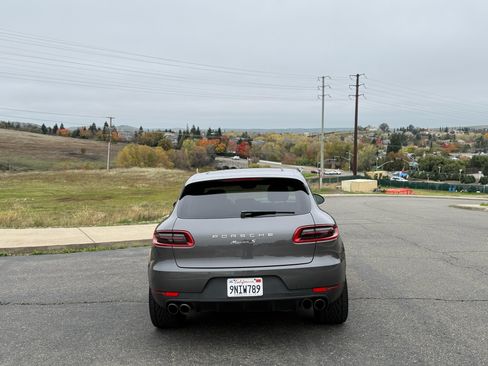 Used 2016 Porsche Macan S image 14