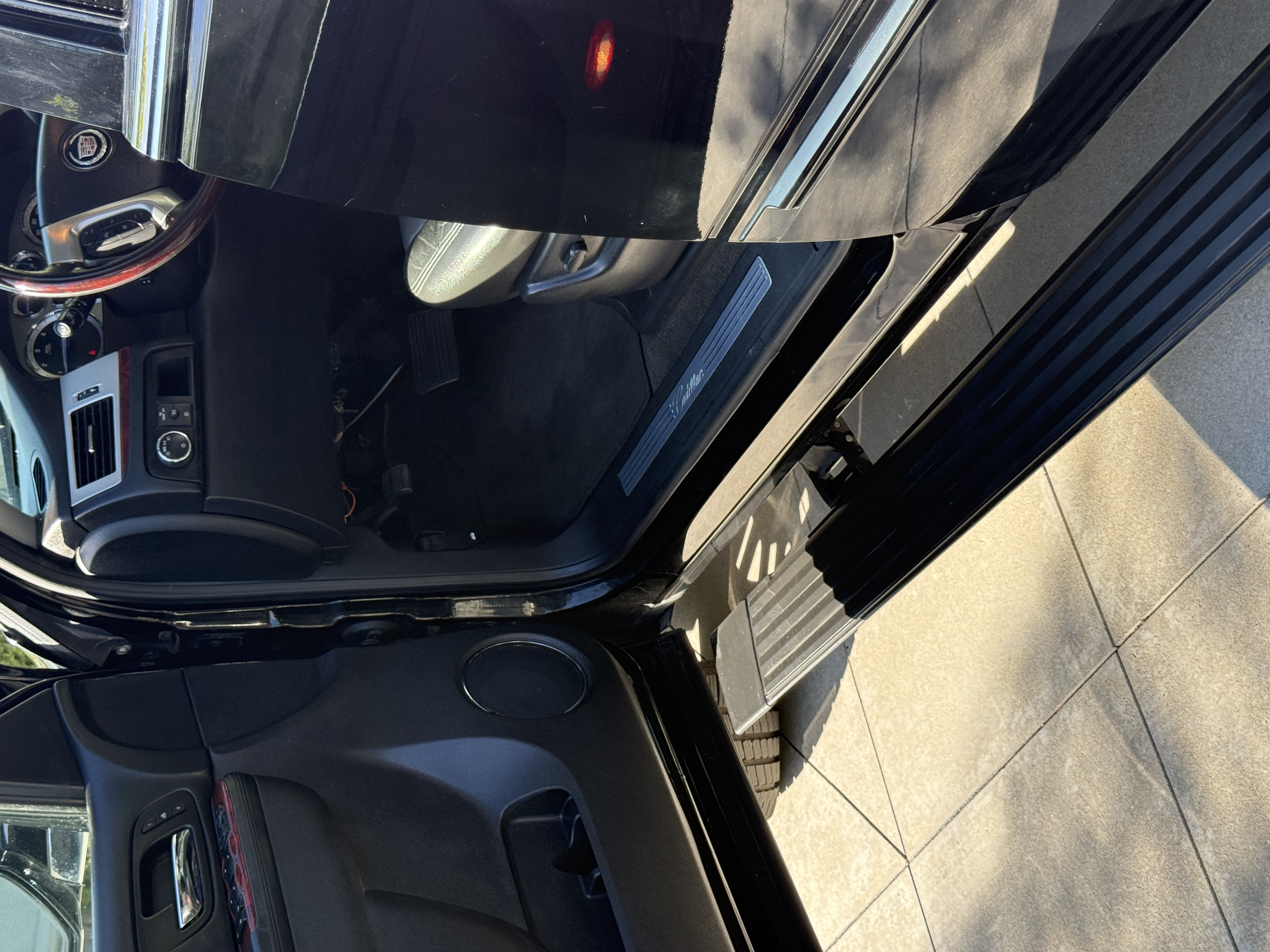 Used 2013 Cadillac Escalade ESV Premium AWD/4WD image 12