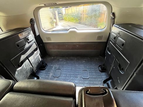 Used 2014 Toyota Land Cruiser image 13