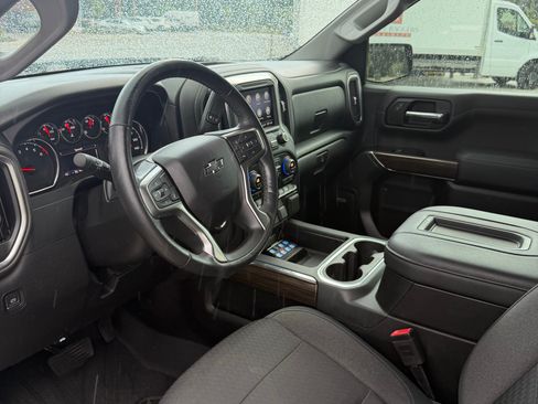Used 2019 Chevrolet Silverado 1500 LT Trail Boss AWD/4WD image 15