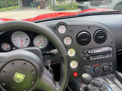 Used 2004 Dodge Viper SRT-10 RWD image 9