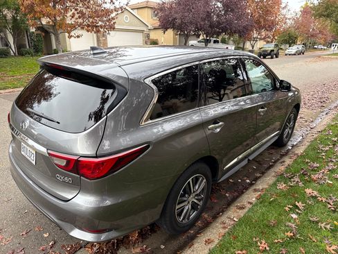 Used 2018 INFINITI QX60 FWD image 5