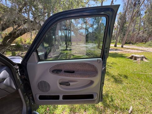 Used 2002 Dodge Ram 3500 Truck 2WD Quad Cab image 15
