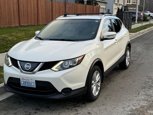 Used 2018 Nissan Rogue Sport SV image 8