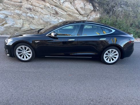 Used 2016 Tesla Model S 75 image 2