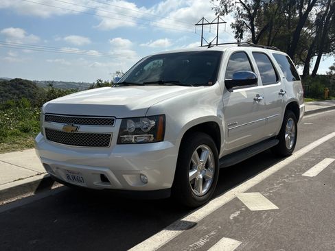Used 2013 Chevrolet Tahoe LTZ image 2