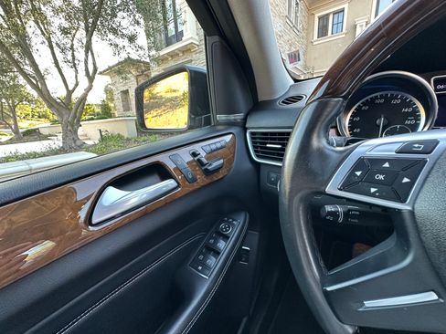 Used 2012 Mercedes-Benz ML 350 BlueTEC 4MATIC image 18