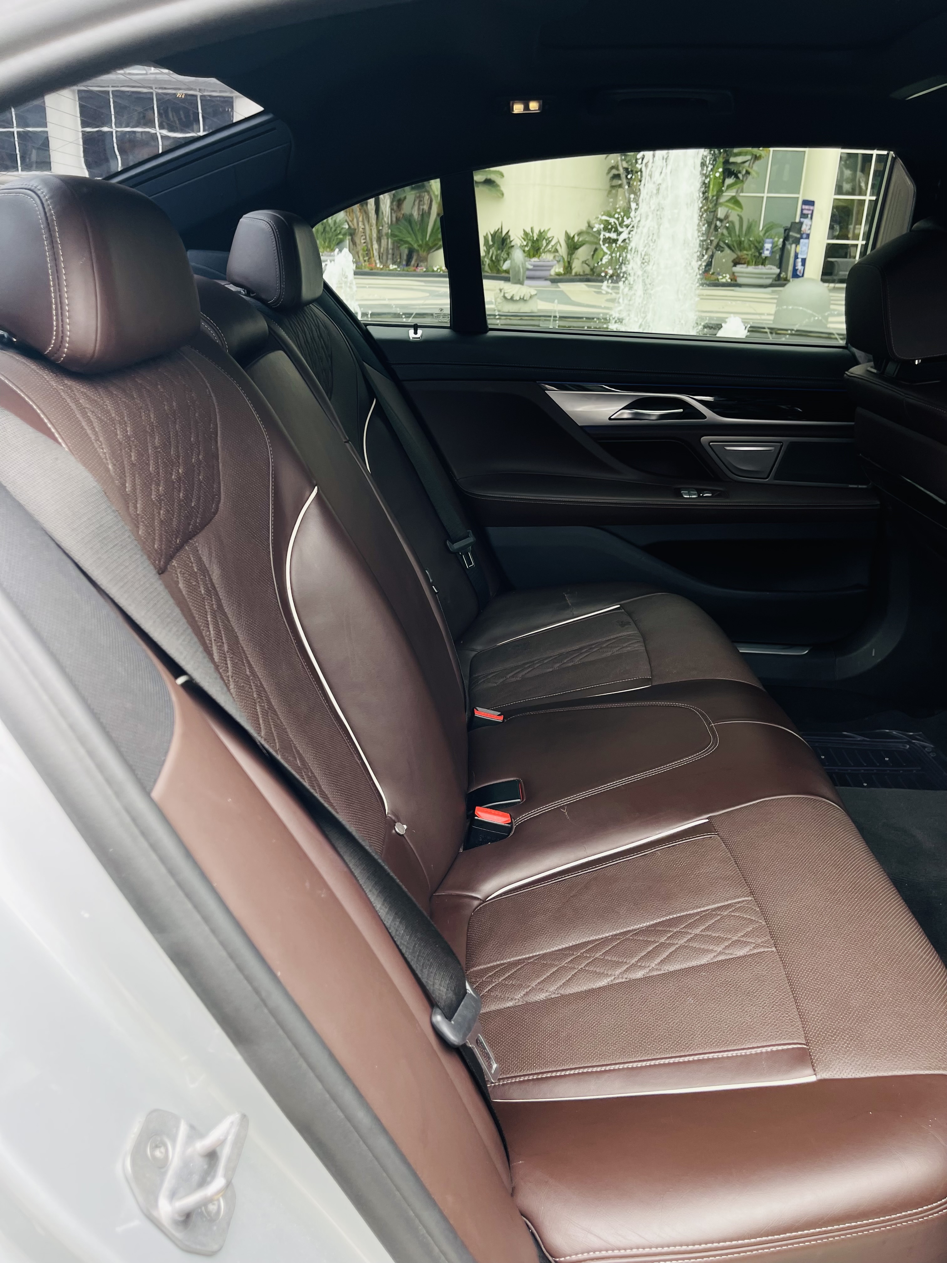 Used 2017 BMW 740e xDrive AWD/4WD image 29
