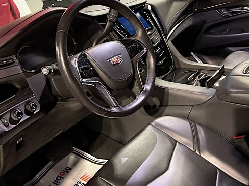 Used 2019 Cadillac Escalade Platinum image 11
