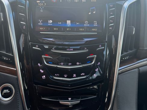 Used 2019 Cadillac Escalade Premium Luxury w/ Escalade Sport Edition RWD image 6