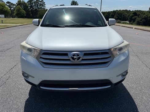 Used 2011 Toyota Highlander Limited w/ Tow Pkg FWD image 15