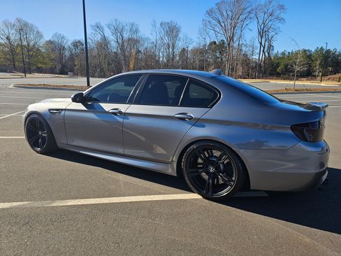 Used 2015 BMW M5 image 2