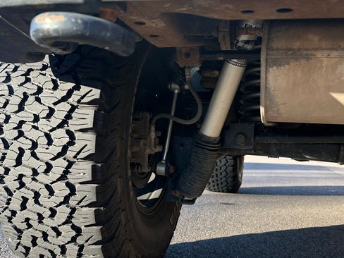 Used 2010 Jeep Wrangler Sahara image 23