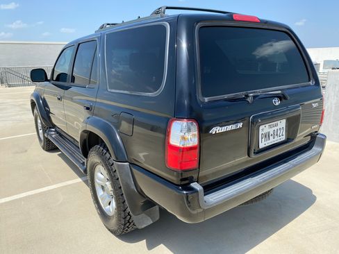 Used 2002 Toyota 4Runner SR5 RWD image 5