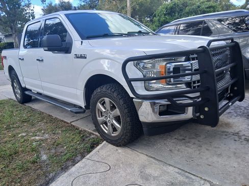 Used 2019 Ford F150 XLT w/ Equipment Group 302A Luxury image 2