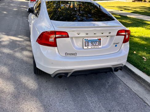 Used 2016 Volvo S60 T6 R-Design Platinum image 4