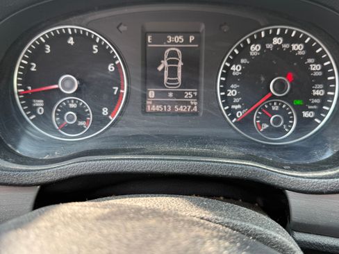 Used 2014 Volkswagen Passat 1.8T SE image 2