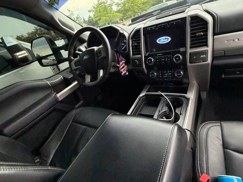 Used 2020 Ford F250 Lariat w/ Lariat Value Package AWD/4WD image 4