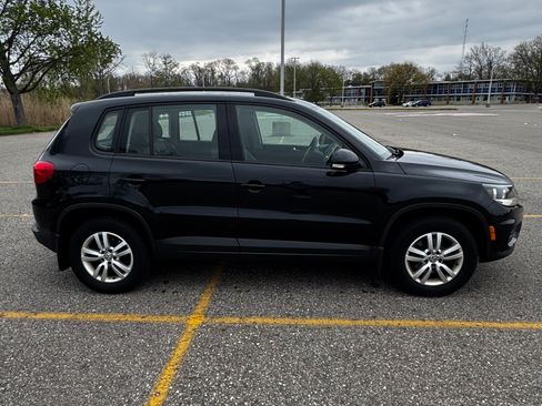 Used 2016 Volkswagen Tiguan S AWD/4WD image 2