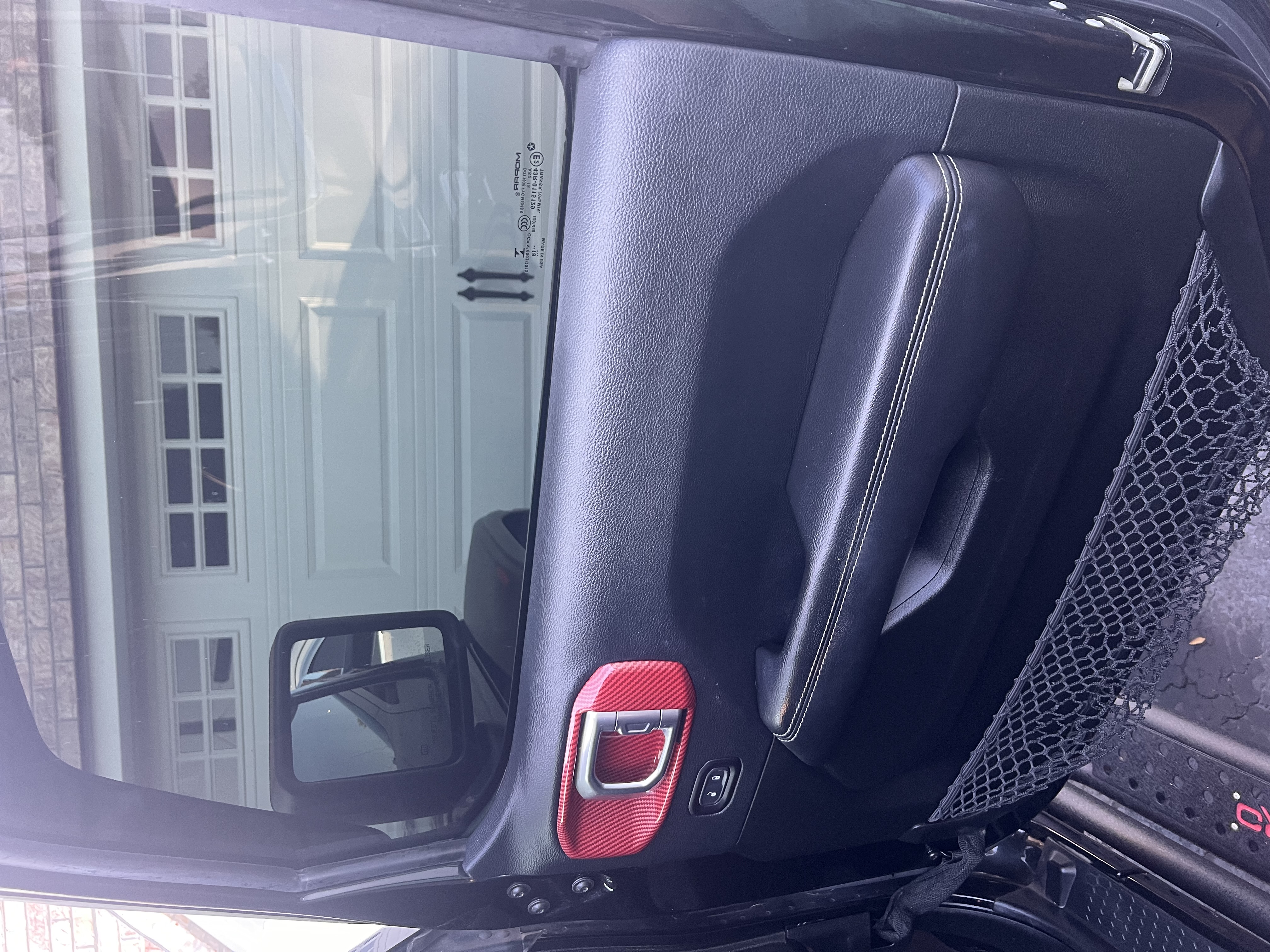 Used 2018 Jeep Wrangler Unlimited Sahara AWD/4WD image 14