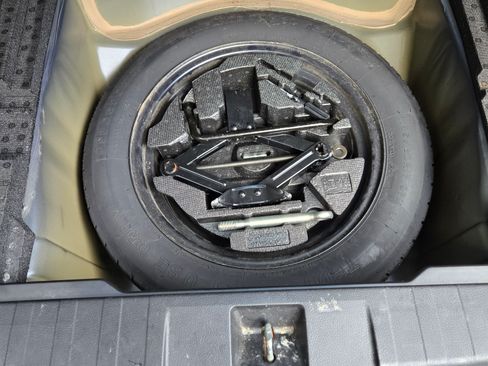 Used 2011 Subaru Outback 2.5i image 14