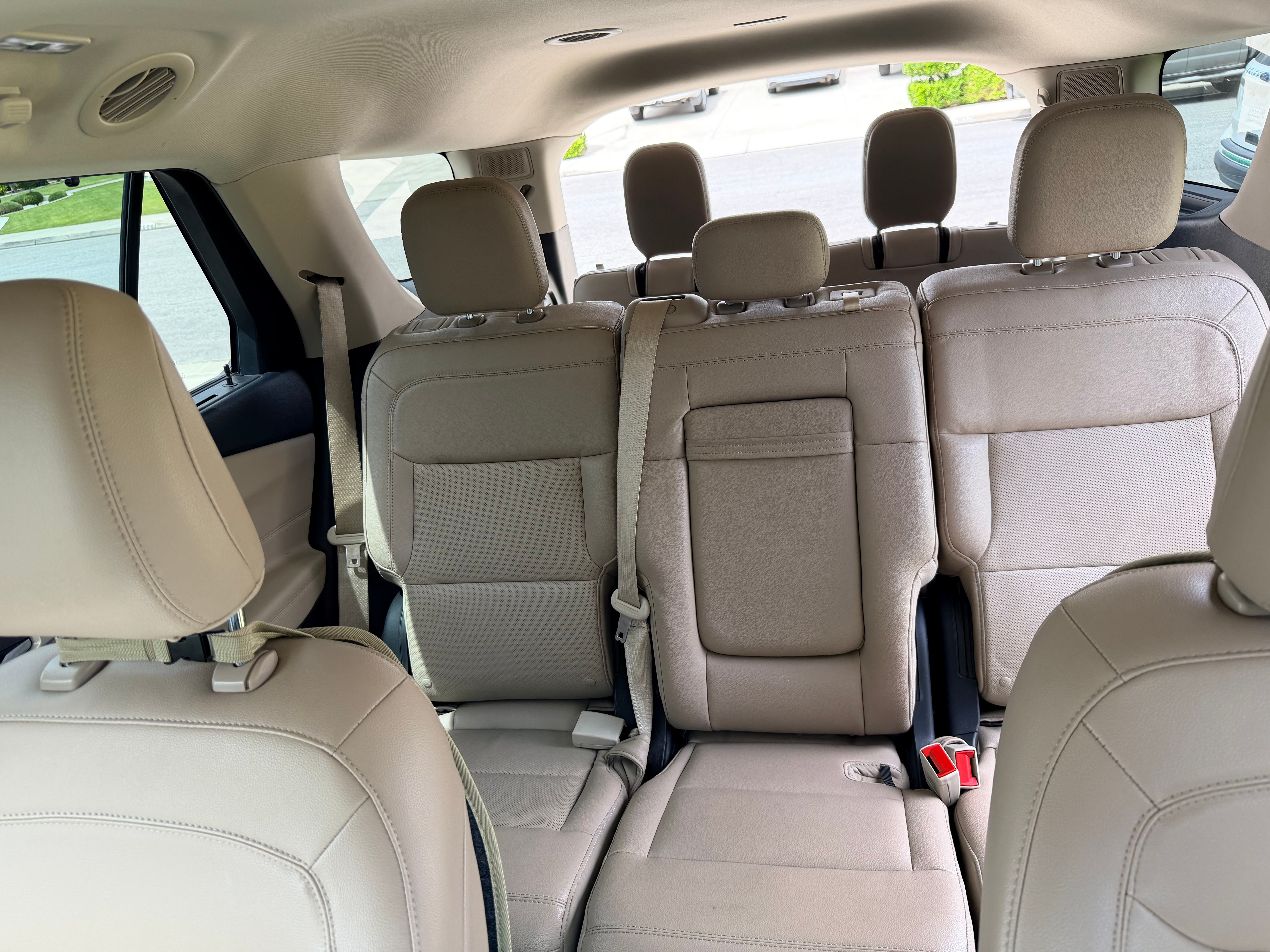 Used 2022 Ford Explorer Limited w/ Hybrid Equipment Group 310A RWD image 15
