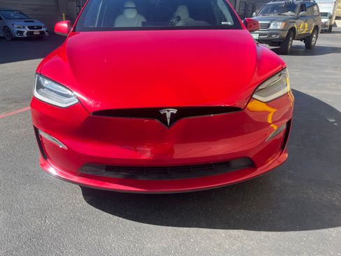 Used 2022 Tesla Model X Plaid image 13