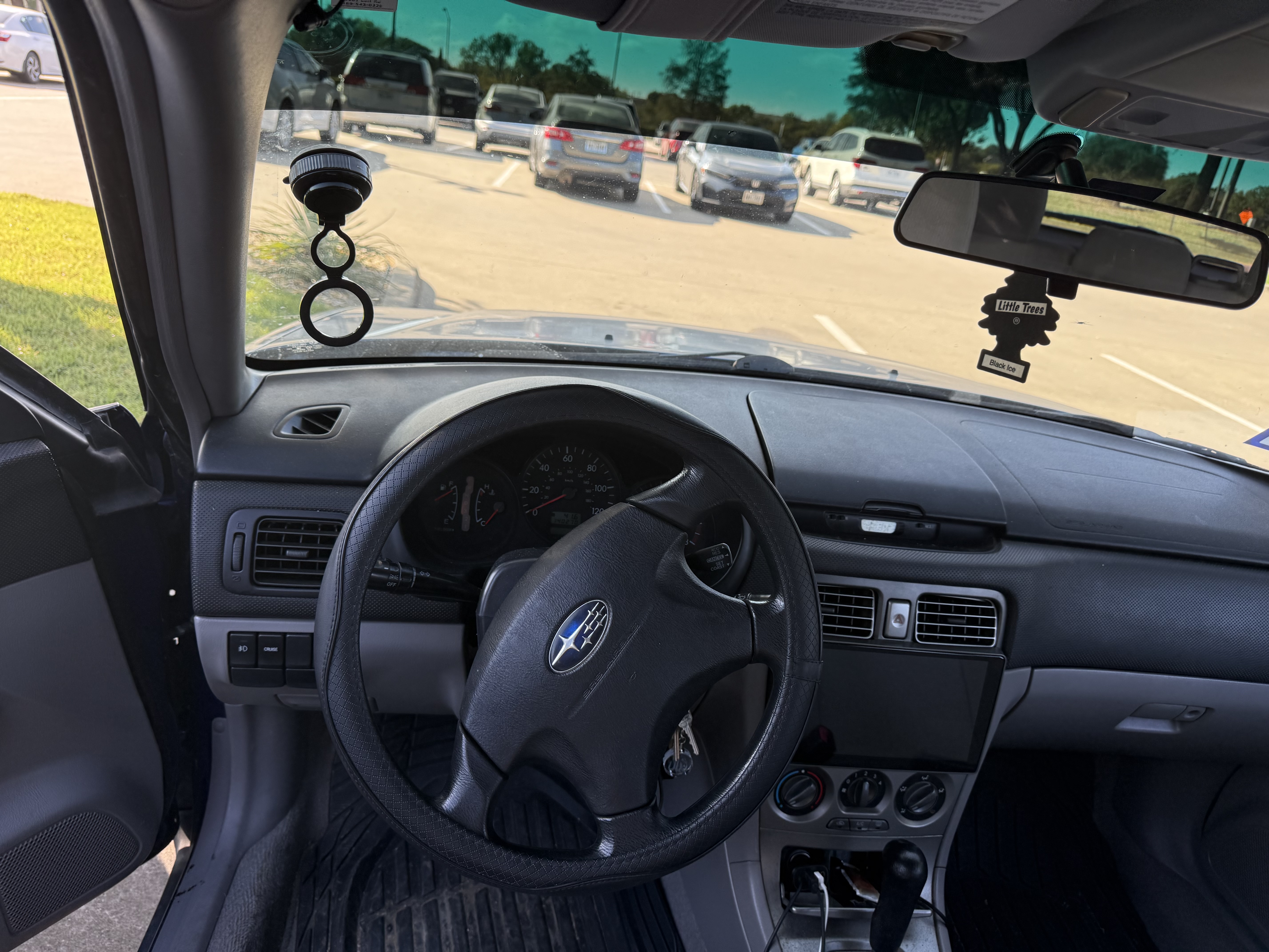 Used 2004 Subaru Forester 2.5X AWD/4WD image 8