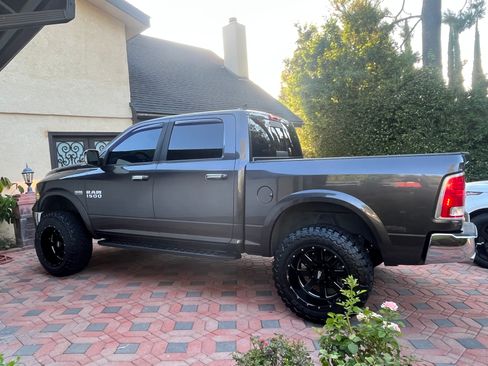 Used 2015 RAM 1500 Laramie w/ Convenience Group RWD image 2