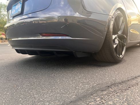 Used 2022 Tesla Model 3 Performance image 4