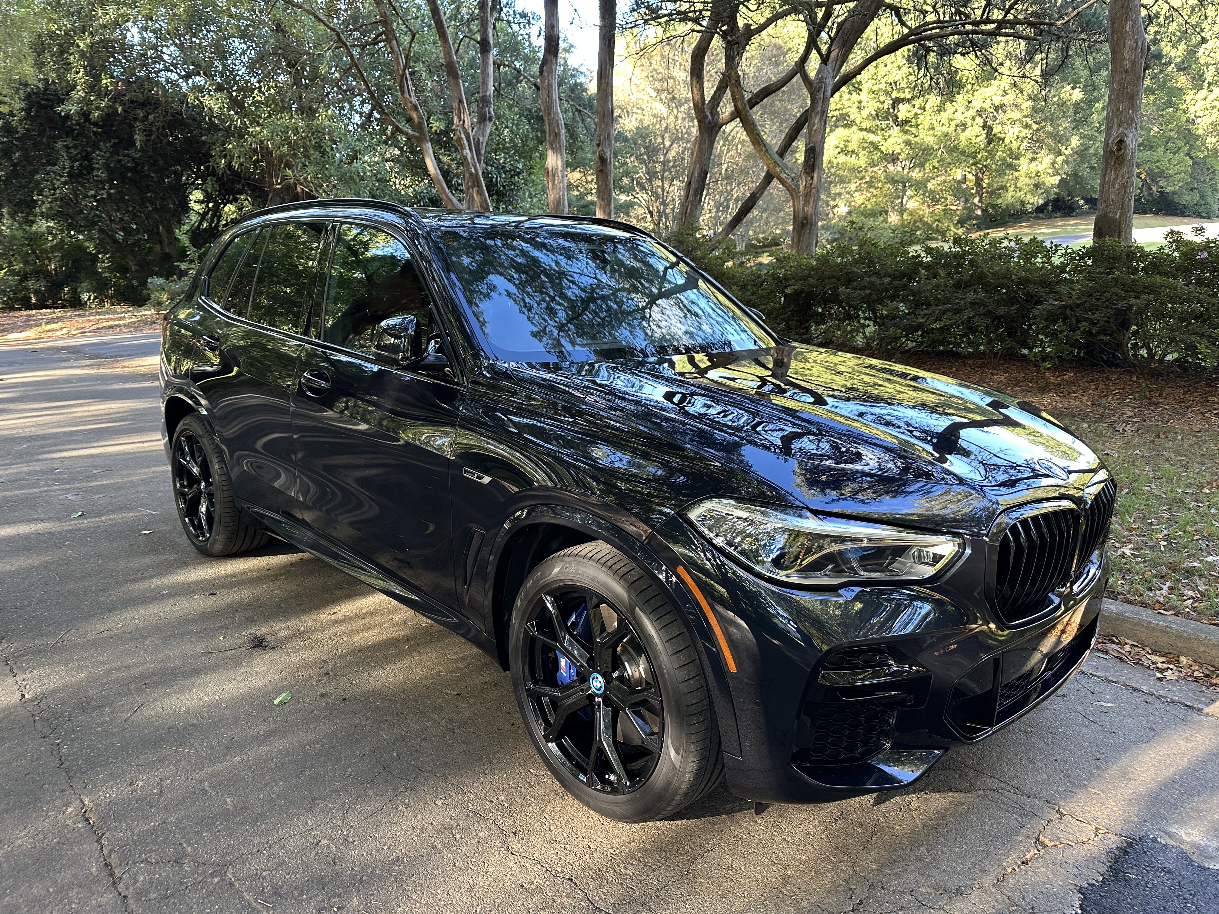 Used 2022 BMW X5 xDrive45e w/ M Sport Package AWD/4WD image 4