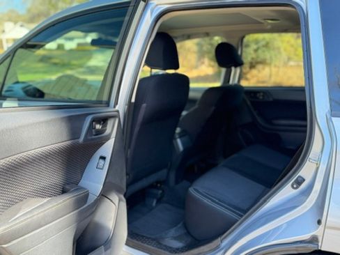 Used 2017 Subaru Forester 2.5i Premium w/ All-Weather Package image 14