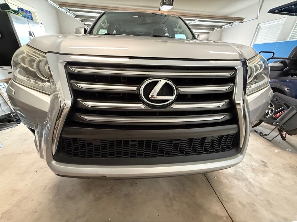 Used 2014 Lexus GX 460 w/ Premium Package AWD/4WD image 2