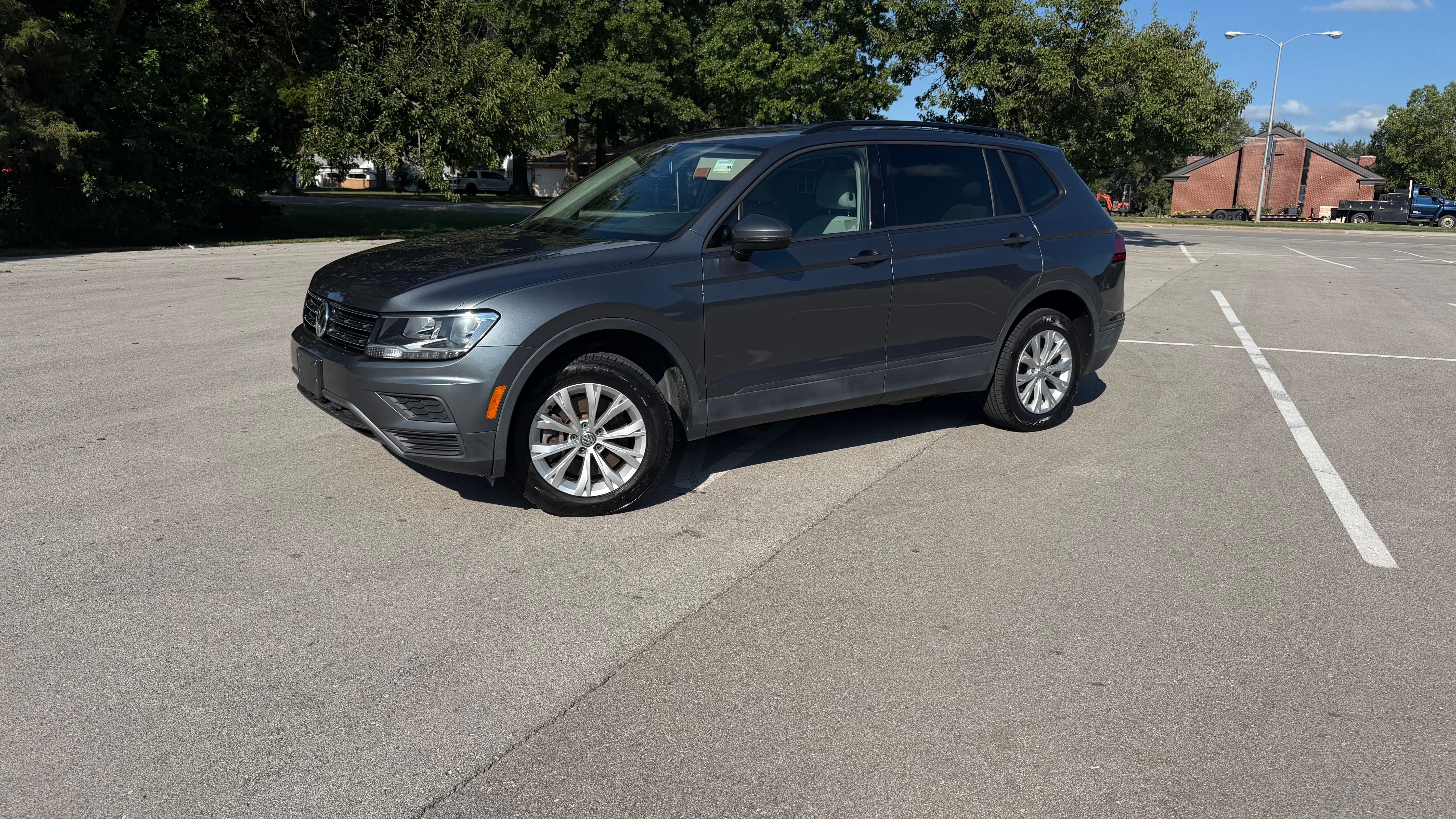 Used 2020 Volkswagen Tiguan S FWD image 1