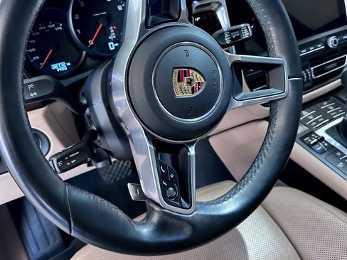 Used 2021 Porsche Macan image 15