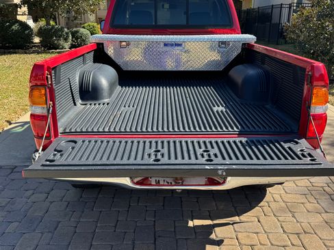 Used 2004 Toyota Tacoma 4x4 Xtracab V6 image 9