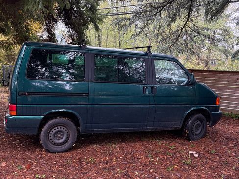 Used 2000 Volkswagen Eurovan MV image 2