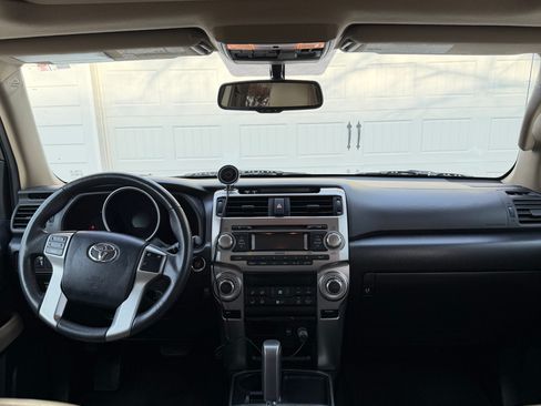 Used 2010 Toyota 4Runner Limited image 9