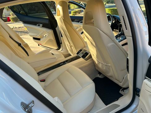 Used 2010 Porsche Panamera Turbo image 13