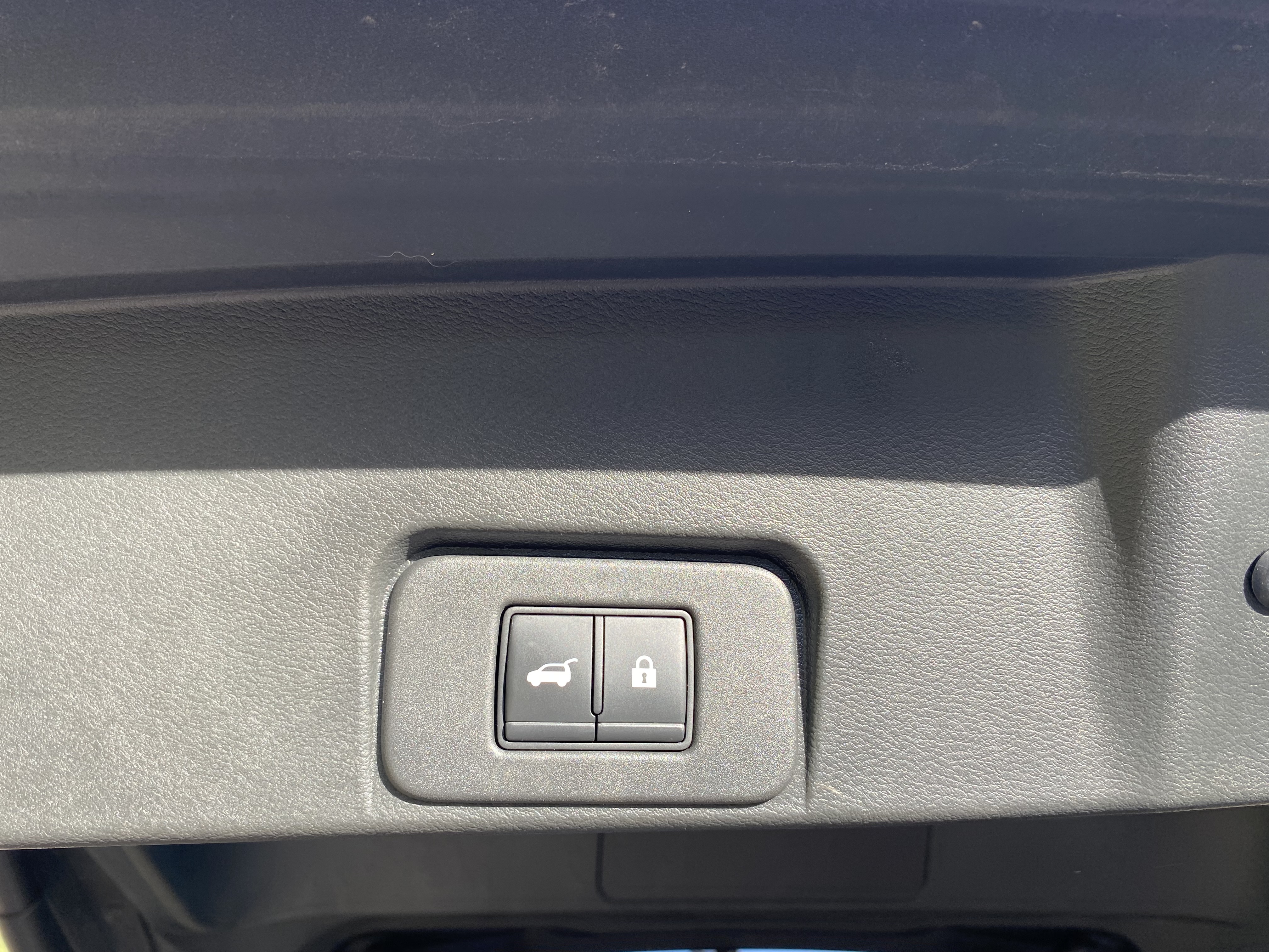Used 2021 Nissan Rogue SV w/ Premium Package AWD/4WD image 17