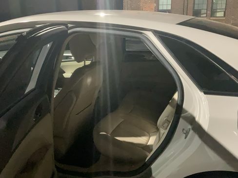 Used 2020 Lincoln MKZ FWD image 4