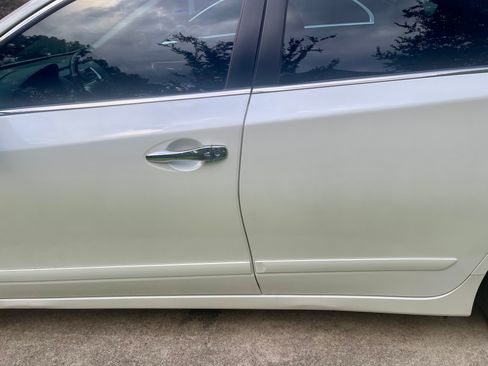 Used 2016 Nissan Altima 3.5 SL w/ 3.5 Technology Package FWD image 5