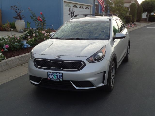 Used 2019 Kia Niro LX FWD image 1