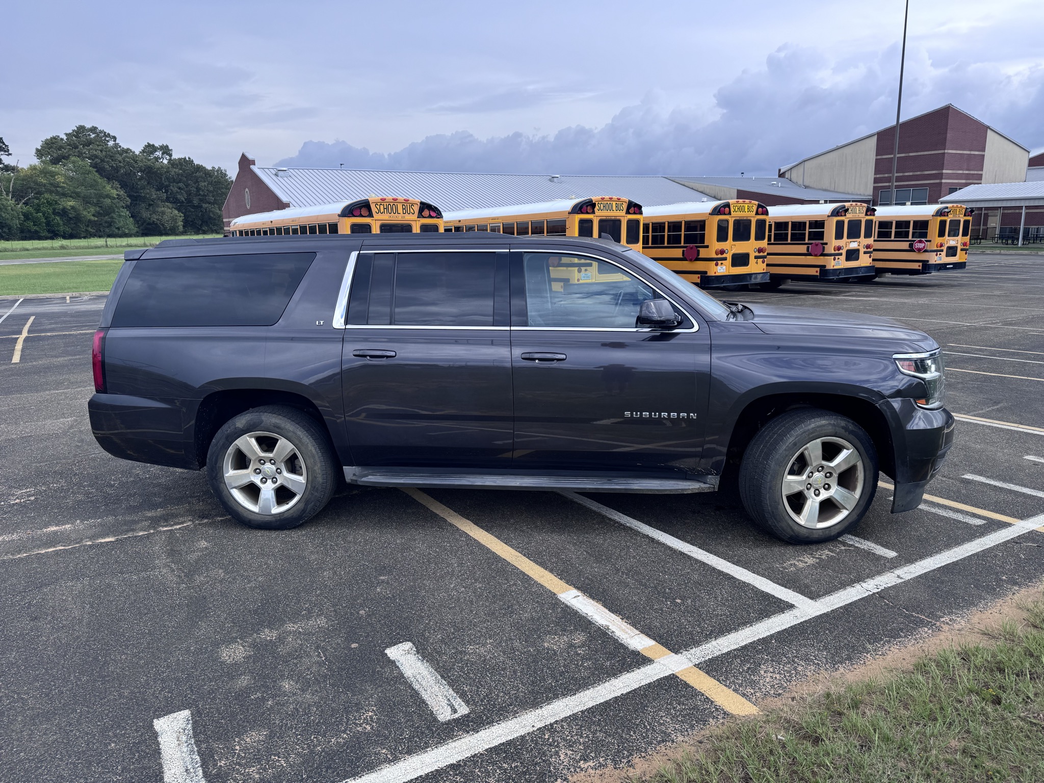 Used 2015 Chevrolet Suburban LT w/ Max Trailering Package AWD/4WD image 5