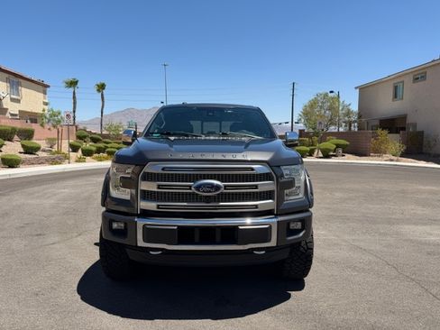 Used 2016 Ford F150 Platinum w/ Equipment Group 701A Luxury AWD/4WD image 4